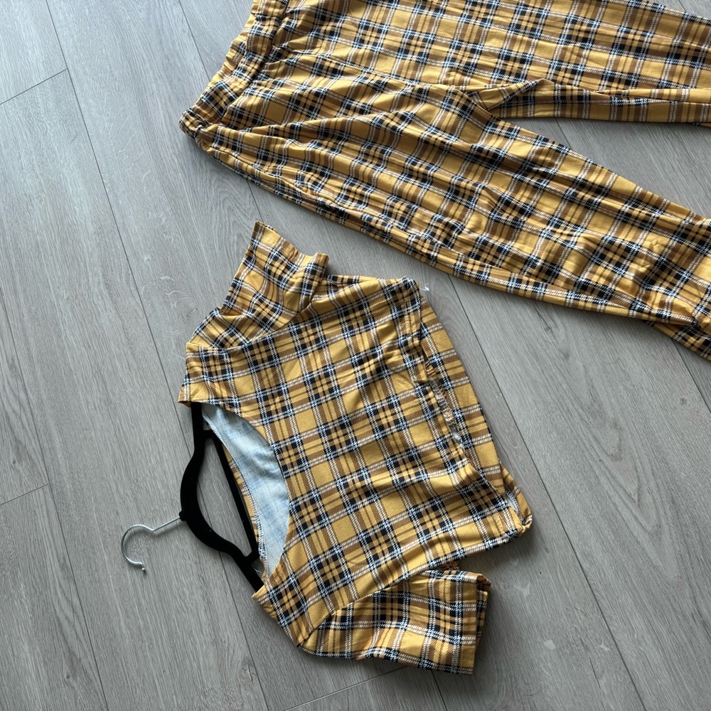 Plaid Set - Picture 5 of 6